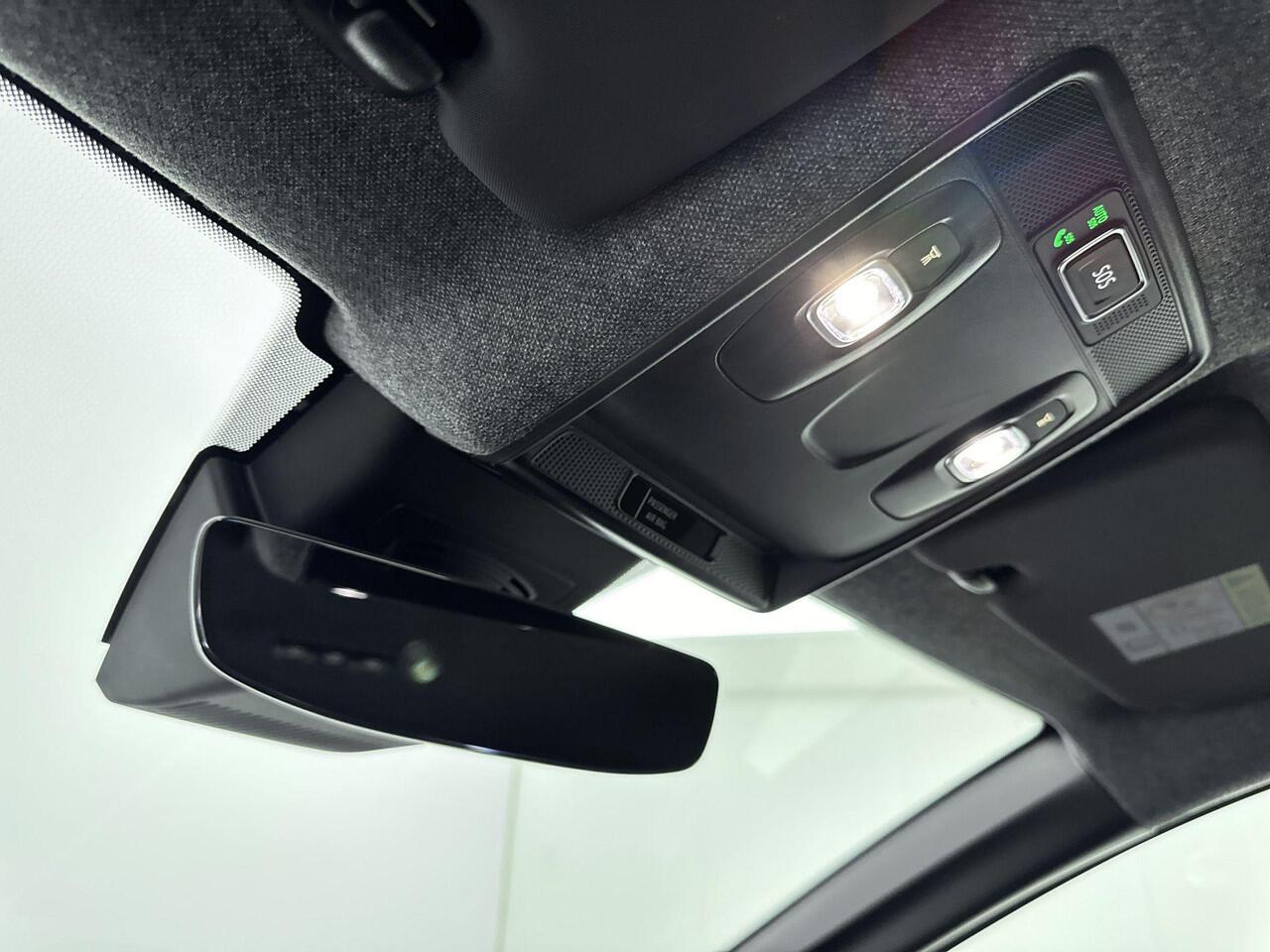 Renault Symbioz 1.6 E-Tech Hybrid Esprit Alpine 145PK | Adaptive Cruise Control | Elektrische Achterklep | Elektrisch Verstelbare Voorstoelen | Harman Kardon | Stoel- Stuur- en Voorruitverwarming | Google Navigatie | Apple Carplay / Android Auto