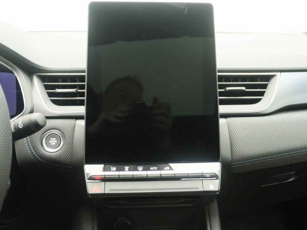 Renault Symbioz E-Tech full hybrid 160 Automaat esprit Alpine | Demo | Pack Driving & Comfort Premium | Pack Light & Sound met Harman Cardon & Solarbay elektrochromatisch panoramisch dak |