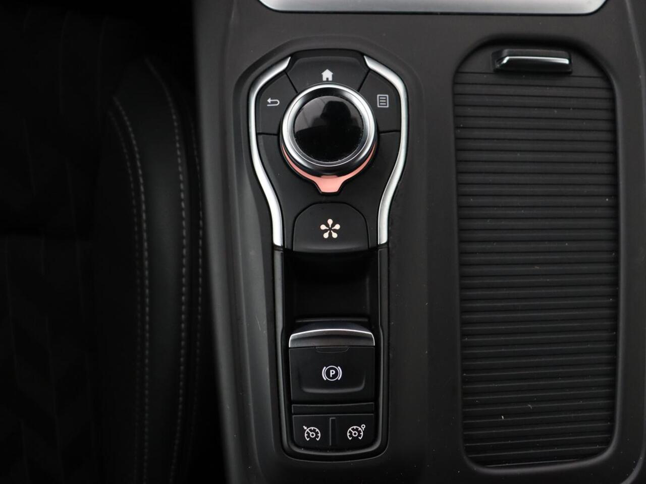 Renault TALISMAN 1.3 TCe Limited | 87.200km NAP | Carplay | Half leder | Navigatie | Parkeerhulp | Keyless | Climate control | DAB | Cruise control