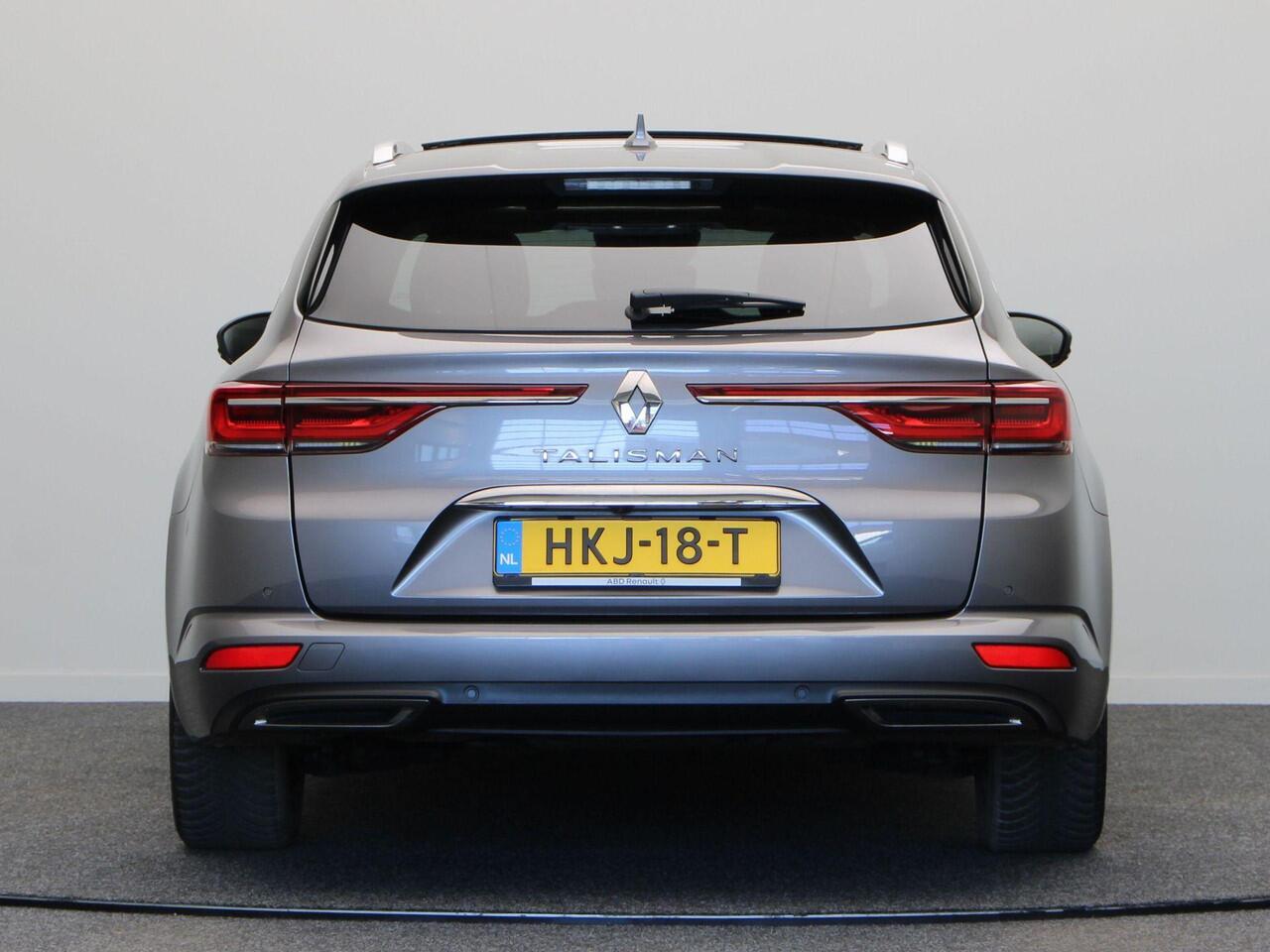 Renault TALISMAN Estate 160pk TCe Business Intens | Panorama dak | Elektrische achterklep | Achteruitrijcamera | Parkeersensoren voor en achter | Navigatie |