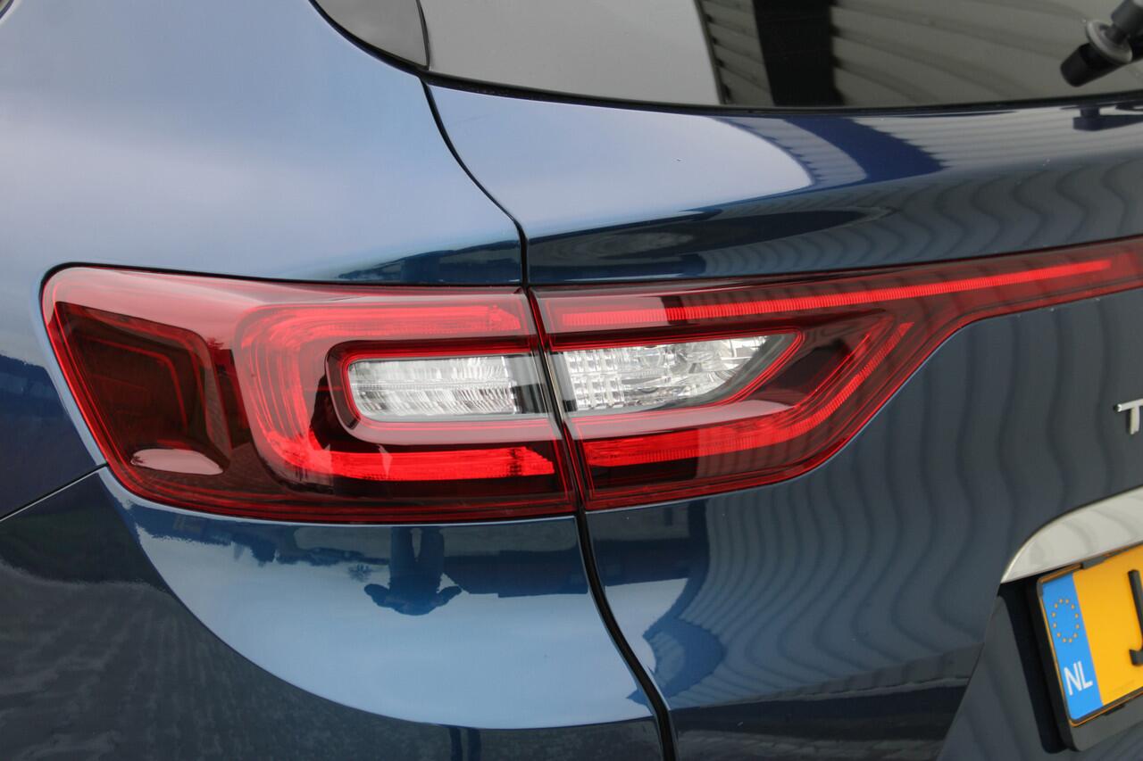 Renault TALISMAN Estate 1.3 TCe Limited | Incl. 12 maanden garantie | Cruise control | Climate control | DAB radio | Parkeersensoren | Navigatie | Bluetooth |