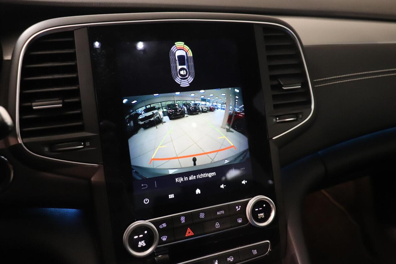 Renault TALISMAN 1.3 TCe Business Intens | Stuur & Stoelverwarming | Trekhaak | Camera | Climate control | Navigatie | AppleCarplay AndroidAuto | LED koplampen |