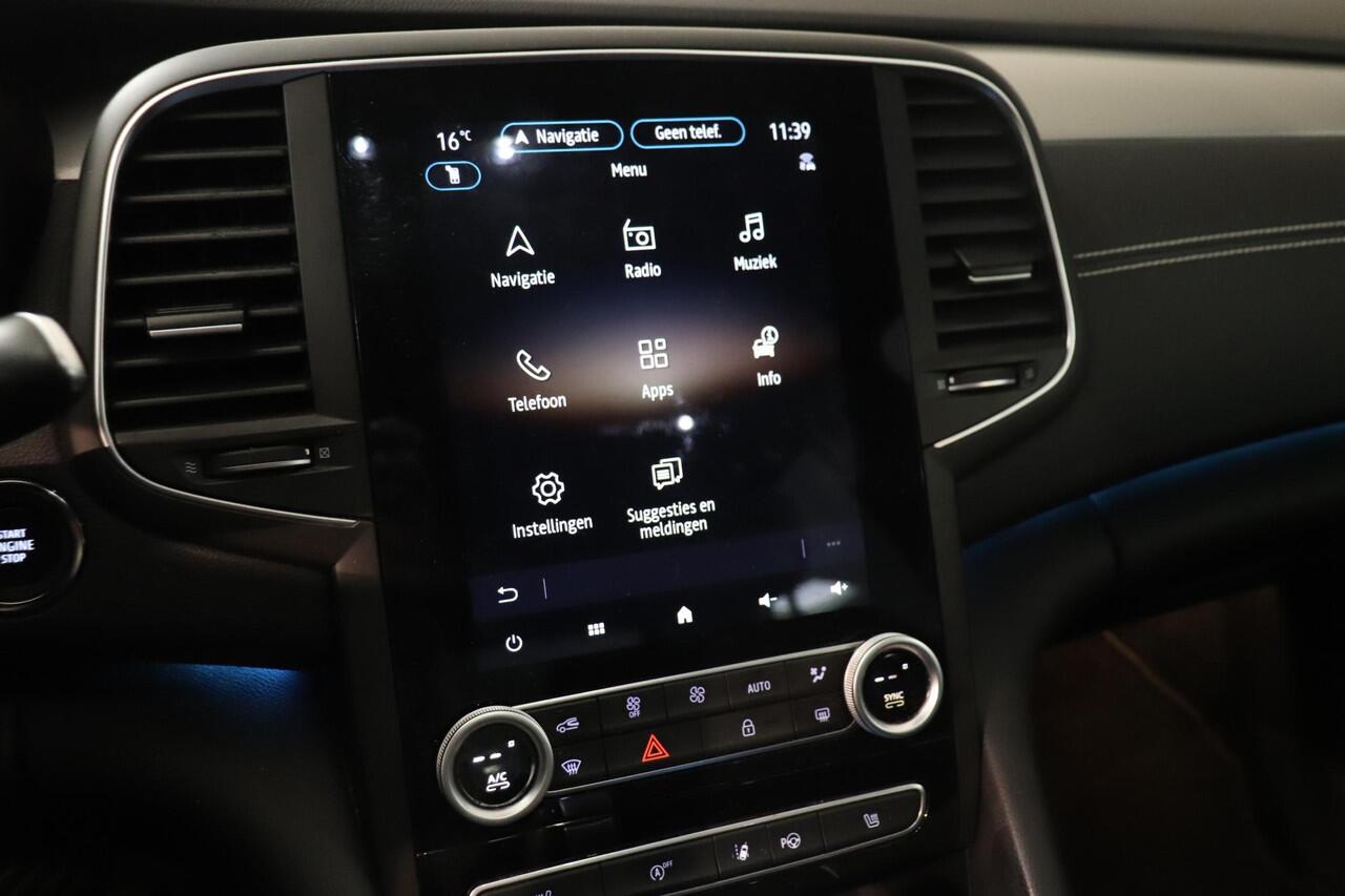Renault TALISMAN 1.3 TCe Business Intens | Stuur & Stoelverwarming | Trekhaak | Camera | Climate control | Navigatie | AppleCarplay AndroidAuto | LED koplampen |