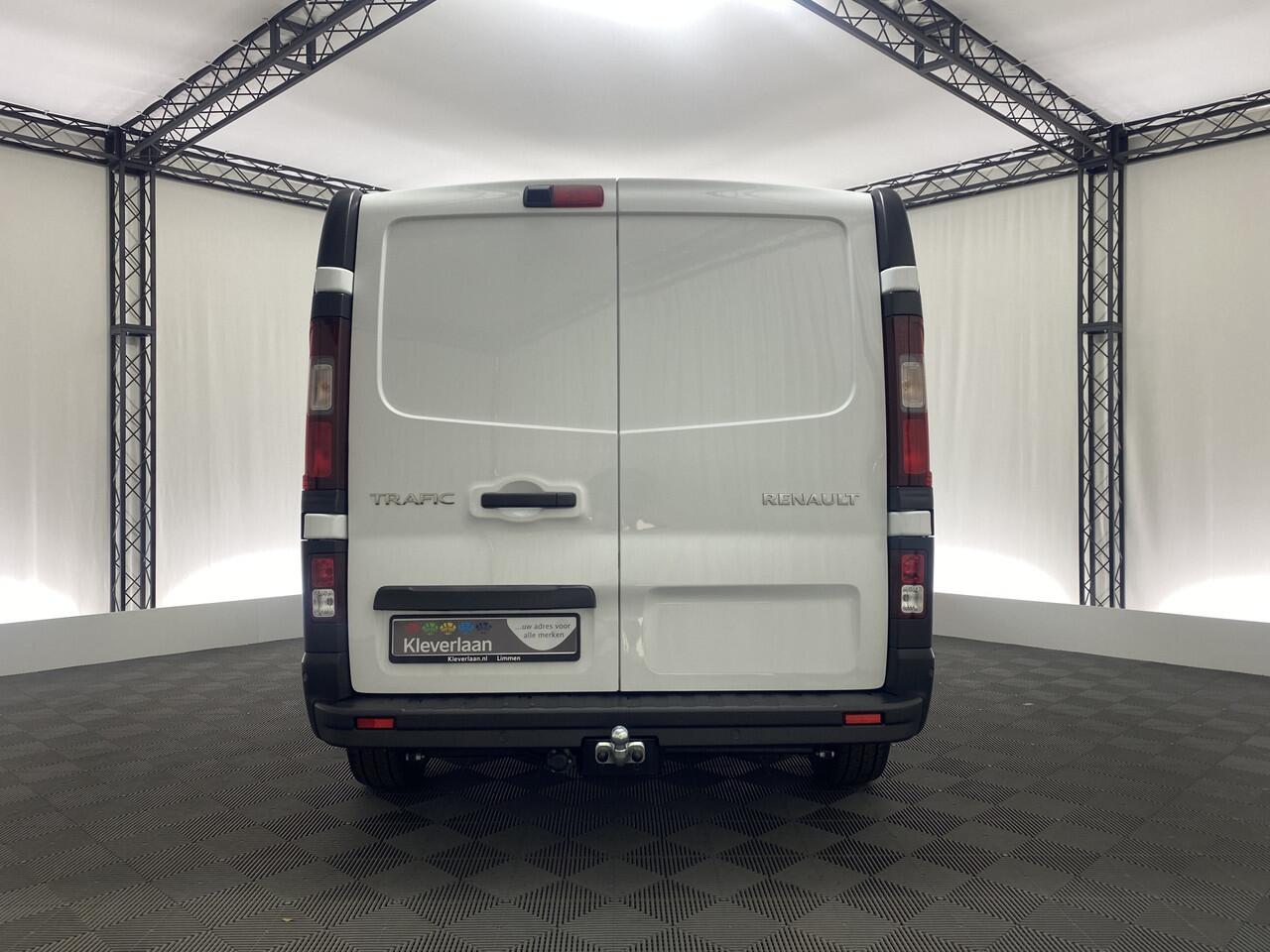 Renault TRAFIC 2.0 Blue dC1 150 T30 L2H1 Automaat | BPM VRIJ!!! | Apple Carplay | Cruise Control | Airco | Trekhaak |