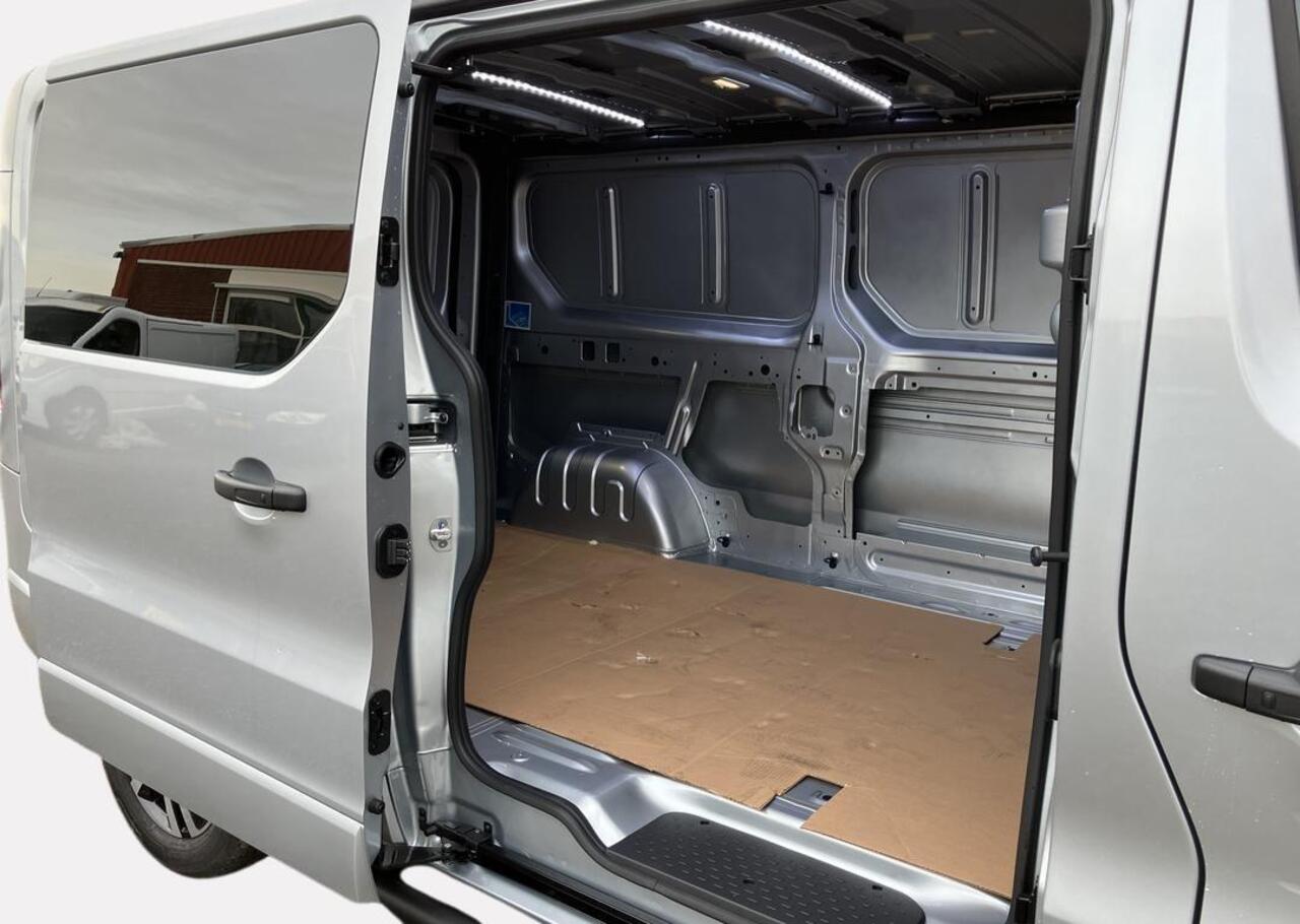 Renault TRAFIC 2.0 Blue dCi 150 EDC T30 L2H1 Extra - 125th Anniversary - Alarm / Trekhaak / Reservewiel