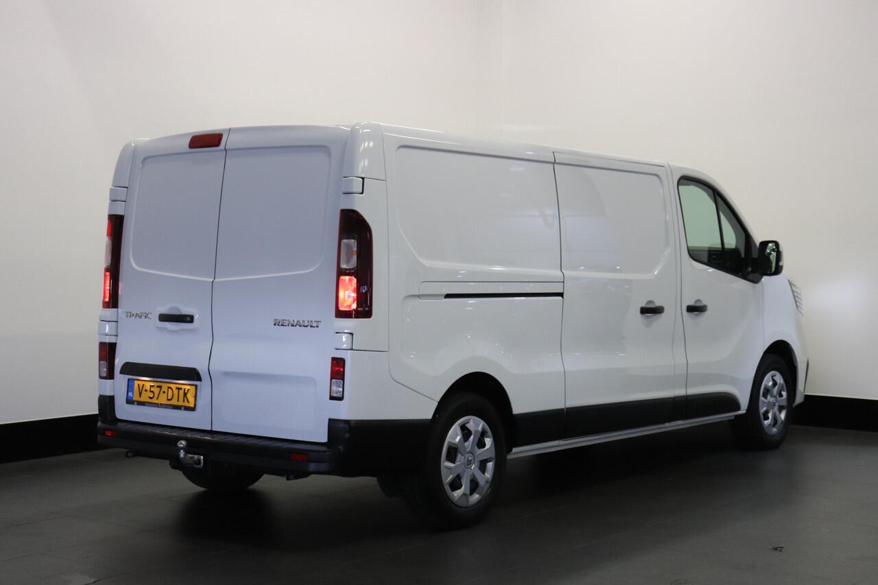 Renault TRAFIC 2.0 dCi 110PK L2 EURO 6 - Airco - Cruise - Trekhaak - ¤23.900,- Excl.