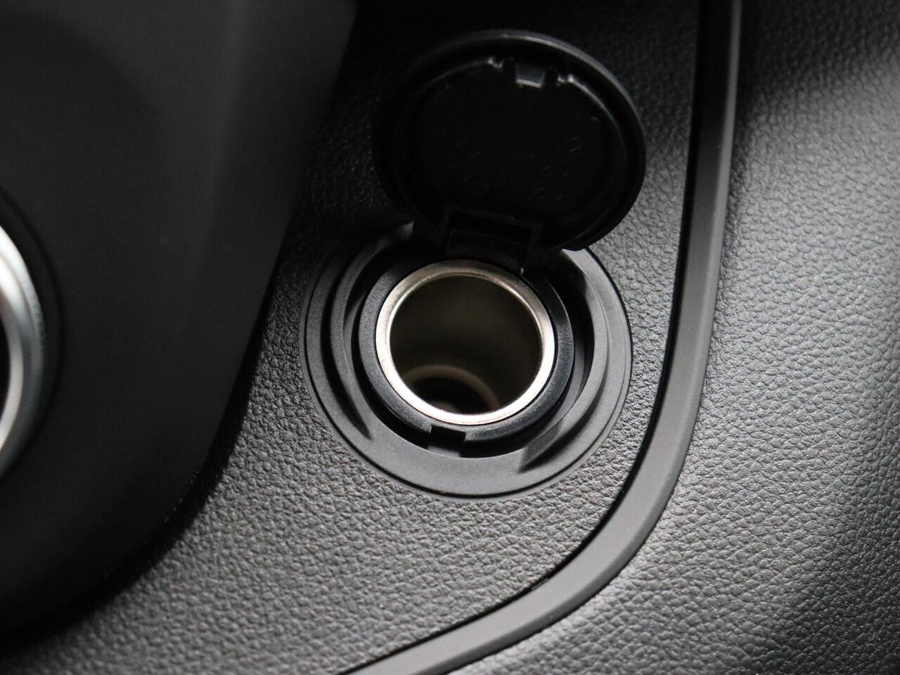 Renault TRAFIC E-Tech T29 L2H1 Comfort 52 kWh | Parkeersensoren rondom | Achteruitrijcamera | Laadruimtepakket |