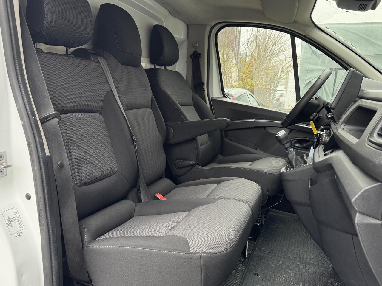 Renault TRAFIC 2.0 dCi 110 T30 L2H1 Comfort | Camera | Navi | Cruise | Carplay | Parkeersensor achter | Airco | ( Vesteging - Vianen )