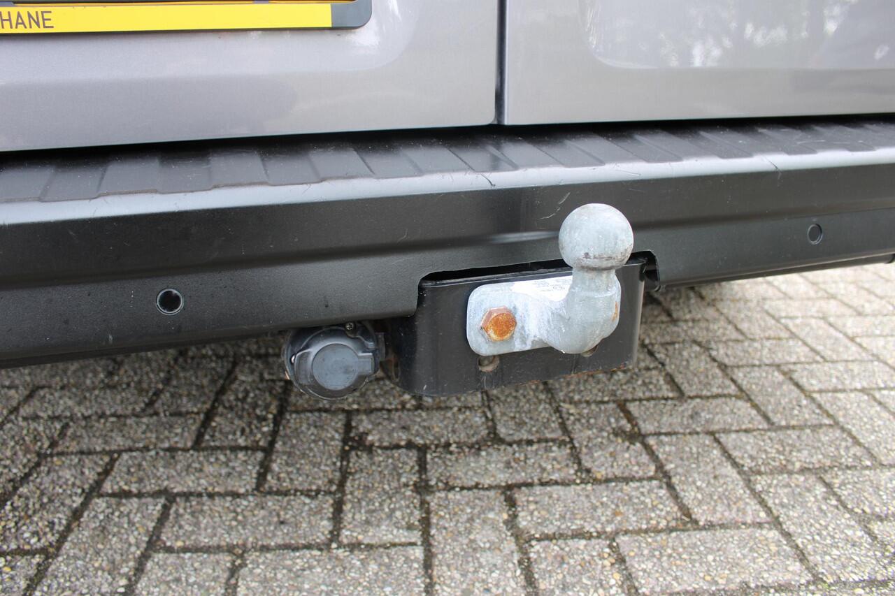 Renault TRAFIC Passenger 2.0 dCi 120 Grand Zen 9-PERSOONS | Ledverlichting | Airconditioning | Cruise control | Navigatiesysteem | Trekhaak | All Season banden | INCL. BTW/BPM