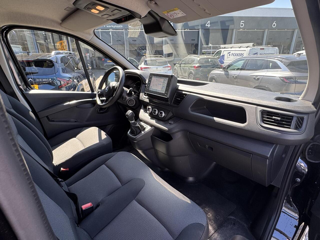 Renault TRAFIC E-Tech T29 L2H1 Advance 52 kWh / KEYLESS ENTRY / CLIMATE CONTROL / NAVIGATIE INCL. APPLE & ANDROIDCARPLAY / 22Kw BOORDLADER / SENSOREN EN CAMERA