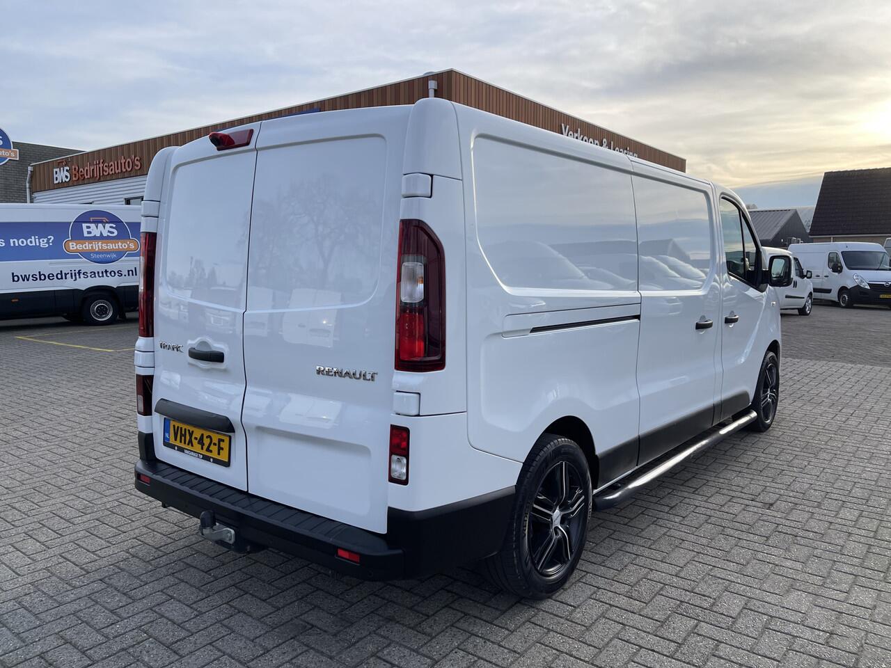 Renault TRAFIC 2.0 dCi 120pk T29 L2H1 Comfort / vaste prijs rijklaar ¤ 19.950 ex btw / lease vanaf ¤ 375 / 17 inch velgen / trekhaak / airco / cruise / camera / navi / euro 6 diesel