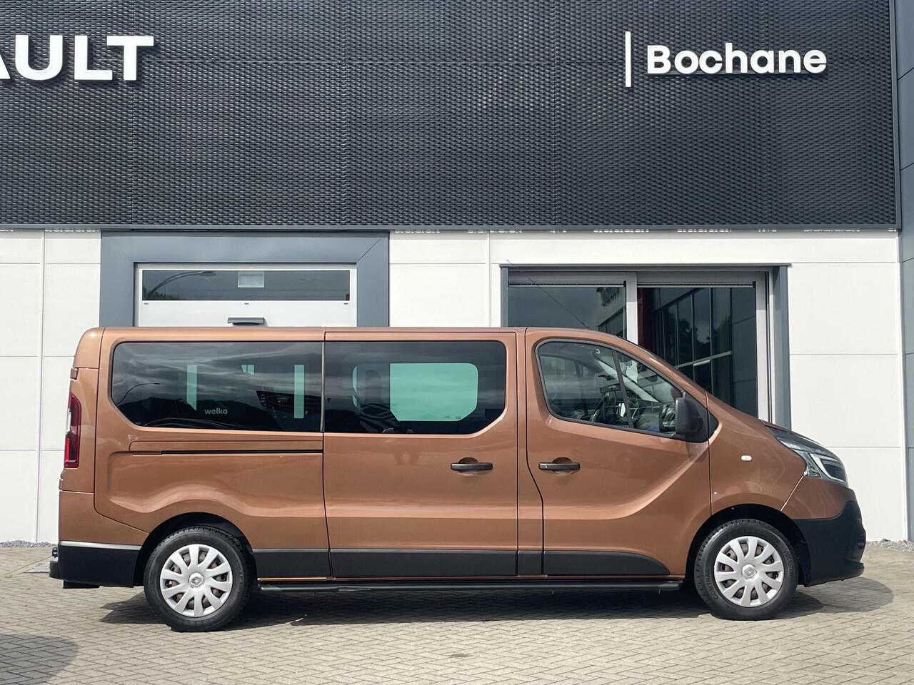 Renault TRAFIC Passenger 2.0 dCi 120 Grand Zen | Trekhaak | Parkeersensoren | Navigatie