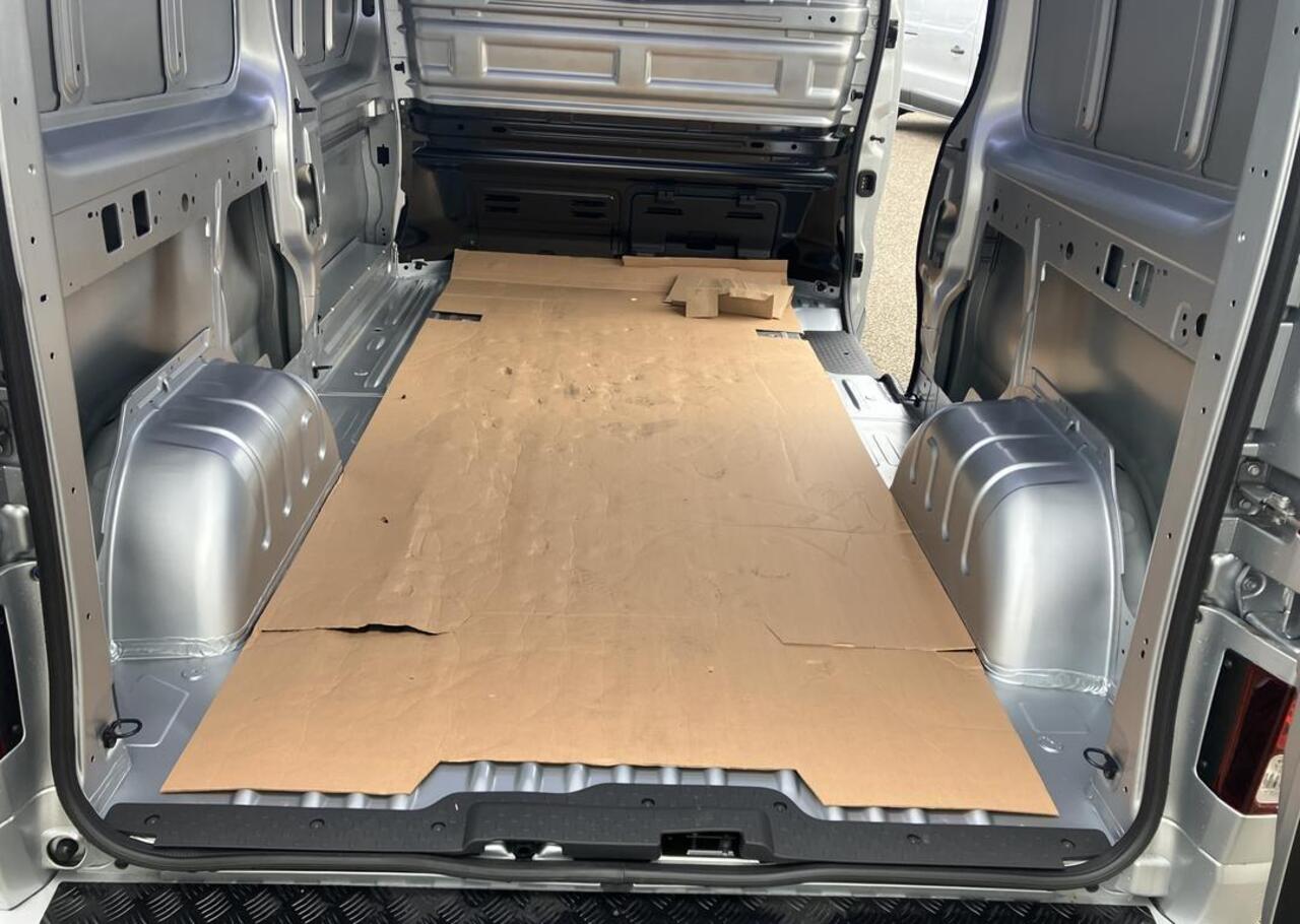 Renault TRAFIC 2.0 Blue dC1 150 EDC T30 L2H1 Extra - 125th Anniversary - Alarm / Trekhaak / Reservewiel