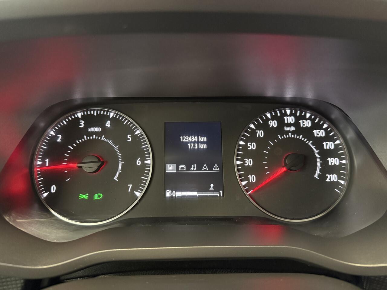 Renault TRAFIC 2.0 dCi 110 T29 L1H1 Comfort 3-Persoons Airco CruiseControl Navigatie