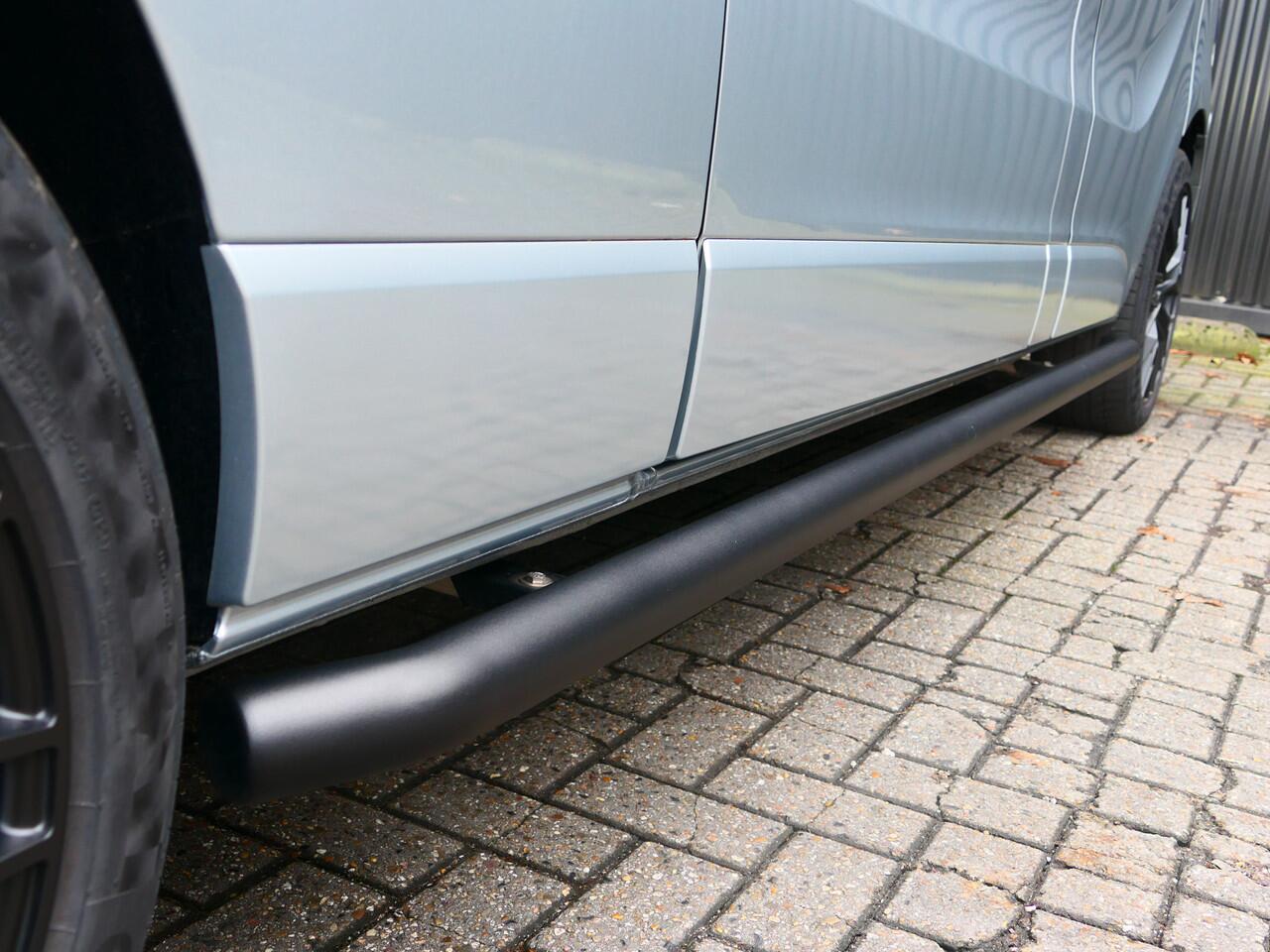 Renault TRAFIC 2.0 Blue dCi EDC 170 T29 L2H1 Luxe DC Demo, Deuren met ruit, Anniversary, 19"LMV, Adaptive Cruise, Sidebars, Betimmering