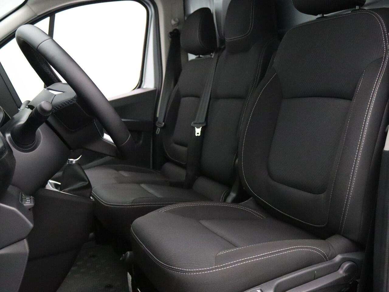 Renault TRAFIC 2.0 Blue dCi 150 EDC T30 L2H1 Extra Camera | Climate | Cruise | Parkeersens. v+a | Stoelverw.