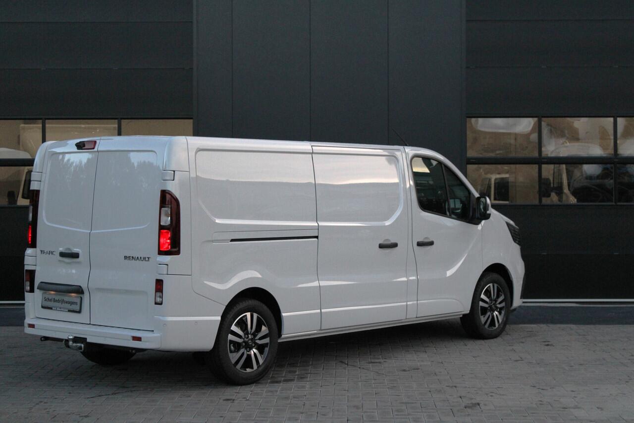 Renault TRAFIC 2.0 Blue dCi 170 T30 L2H1 Extra 170pk - 2x Schuifdeur - Betimmering - Stoelverwarming - Trekhaak - Camera - LED - Blind Spot - Rijklaar
