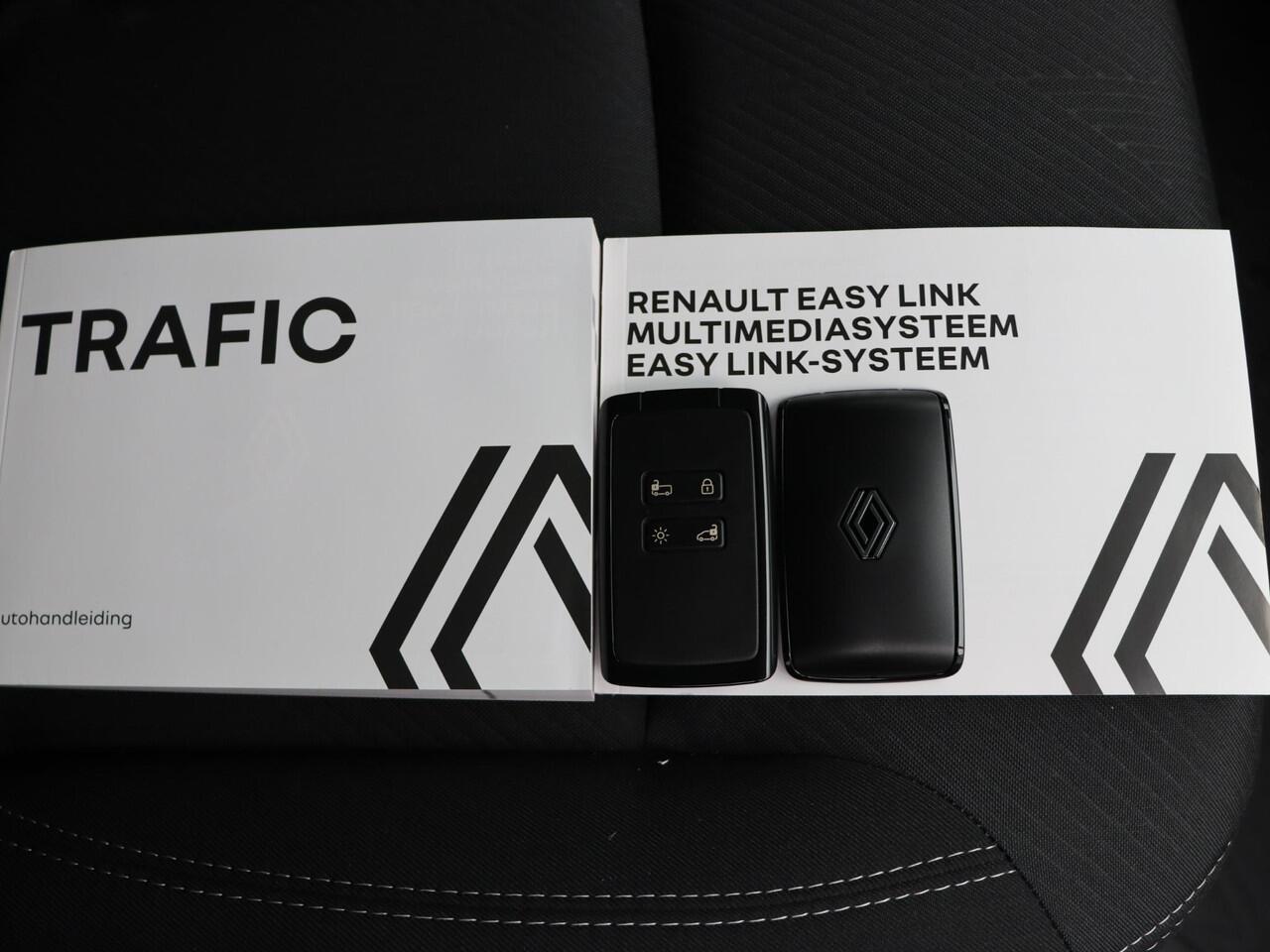 Renault TRAFIC 2.0 dCi EDC 170 T29 L2H1 Extra DC | Dubbel cabine | Anniversary | Sidebars | Zwarte logo's | Glasslook |