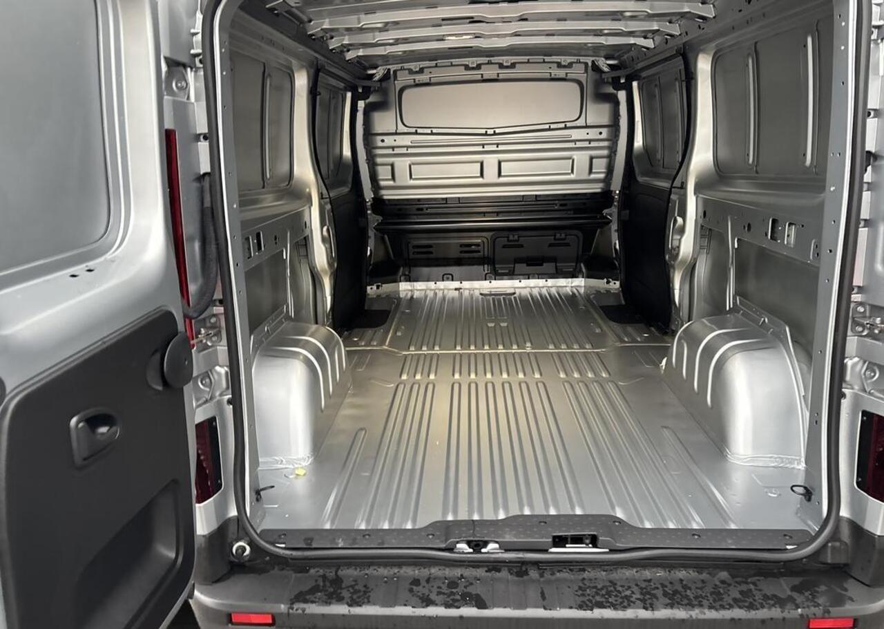 Renault TRAFIC 2.0 Blue dC1 150 EDC T30 L2H1 Advance - EASY LINK navigatiesysteem met 8\" touchscreen en DAB+ radio en kaart Europa / Additionele parkeerhulp / Zijschuifdeur links zonder ruit /Vierseizoenbanden / Reservewiel