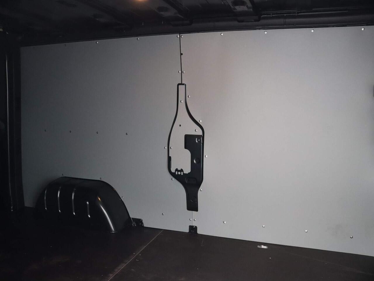 Renault TRAFIC E-Tech T29 L2H1 Comfort 52 kWh | Volledig elektrisch | Parkeersensoren rondom | Achteruitrijcamera | Laadruimtebetimmering |