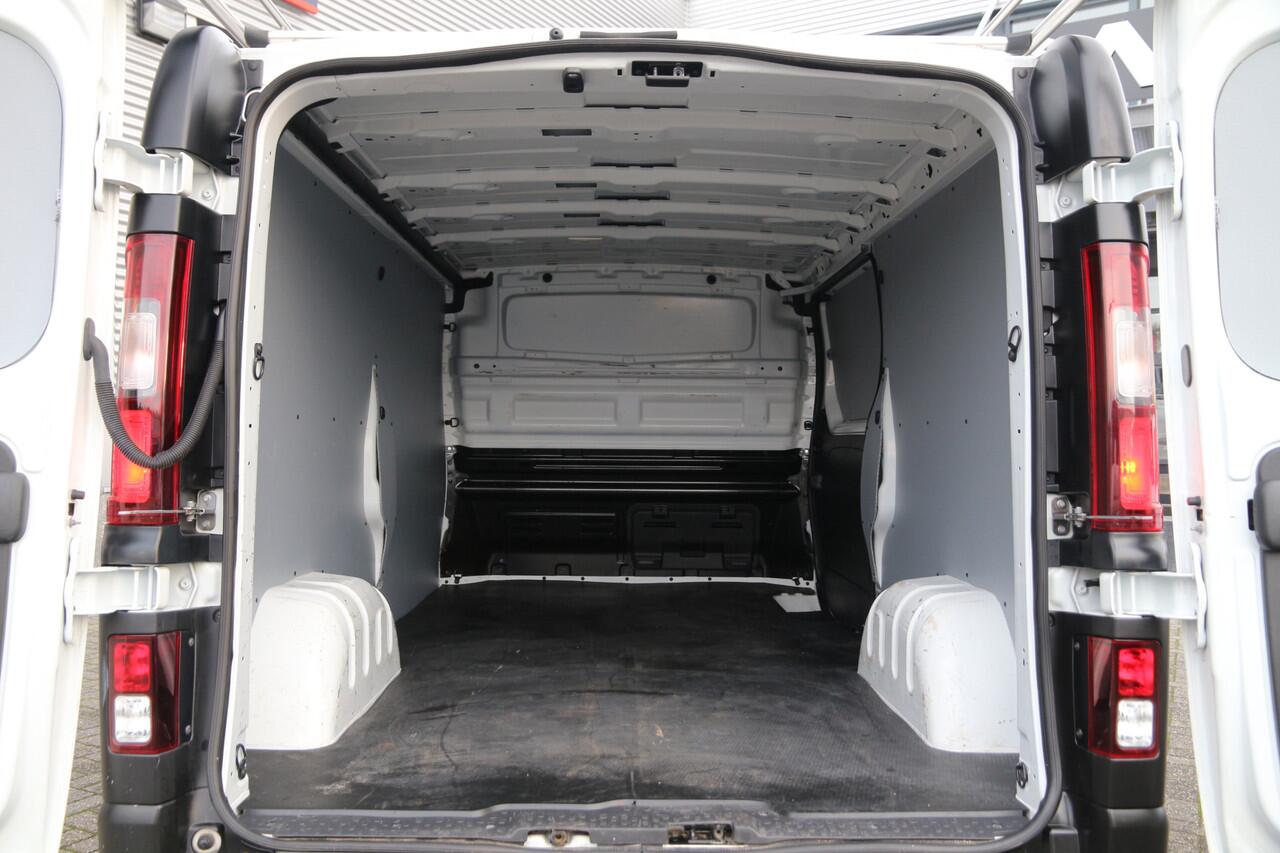 Renault TRAFIC 2.0 DCI 150 | L2H1 | Trekhaak | Imperiaal | Cruise | Airco..