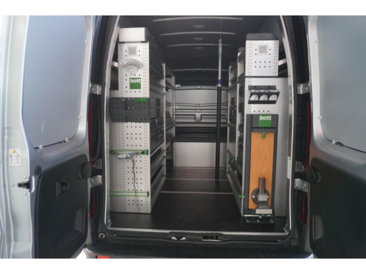 Renault TRAFIC 2.0 Blue dCi 170PK T30 L2H2 Complete BOTT Werkplaatsinrichting nr. V186 | Airco | Cruise | Navi | trekhaak