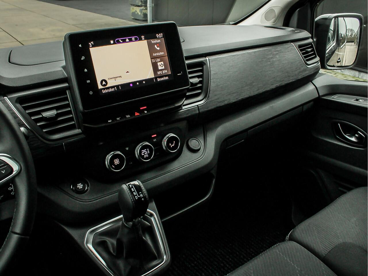 Renault TRAFIC 2.0 dCi 150PK Automaat L2H1 Luxe Bestelwagen | 2X SCHUIFDEUR | LED KOPLAMPEN | STOELVERWARMING | NAVI | CRUISE |