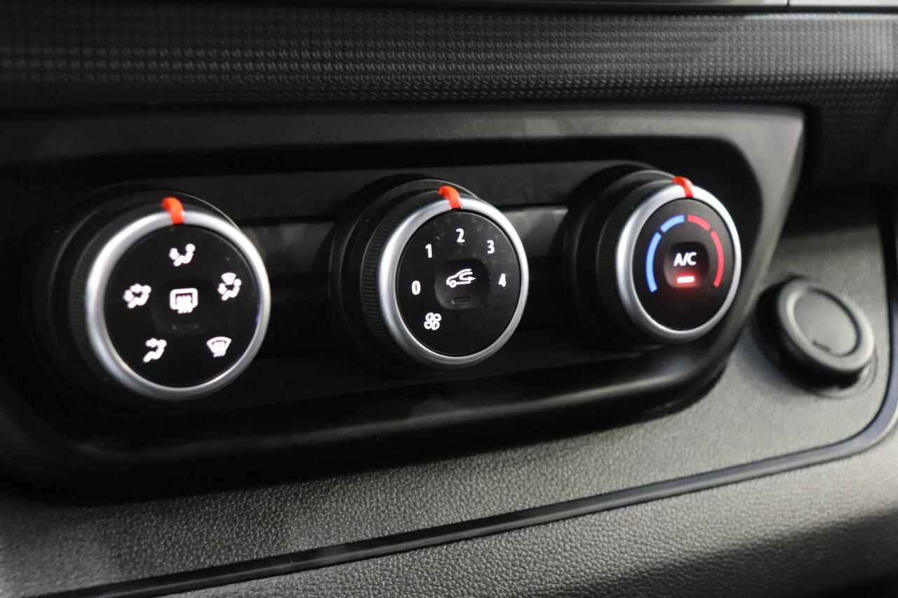 Renault TRAFIC 2.0 dCi 110PK L2 EURO 6 - Airco - Cruise - Trekhaak - ¤21.950- Excl.