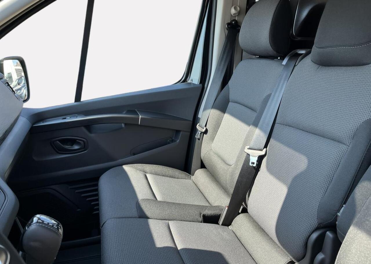 Renault TRAFIC 2.0 Blue dC1 150 EDC T30 L2H1 Advance - Zijschuifdeur links / EASY LINK navi / Additionele parkeerhulp / Vierseizoenbanden / Reservewie