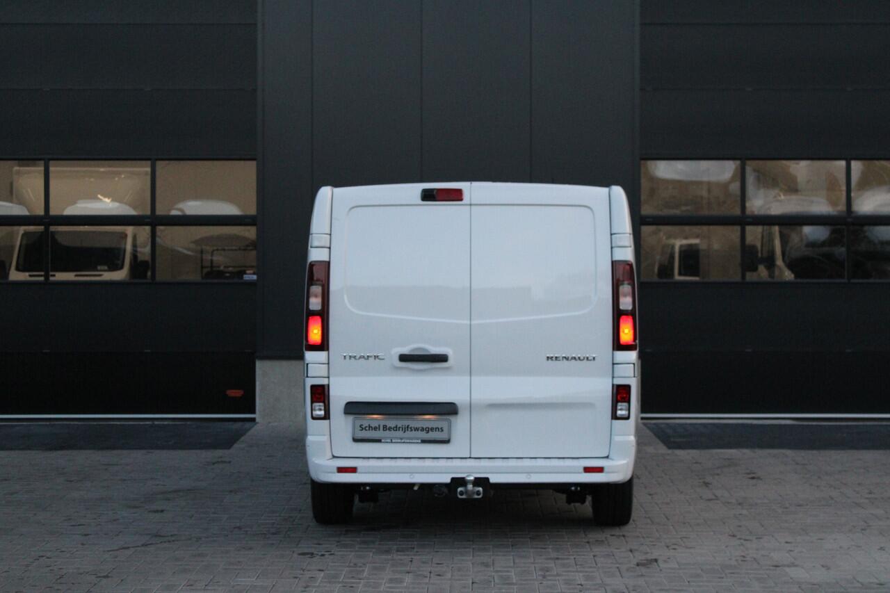 Renault TRAFIC 2.0 Blue dCi 170 T30 L2H1 Extra 170pk - 2x Schuifdeur - Betimmering - Stoelverwarming - Trekhaak - Camera - LED - Blind Spot - Rijklaar