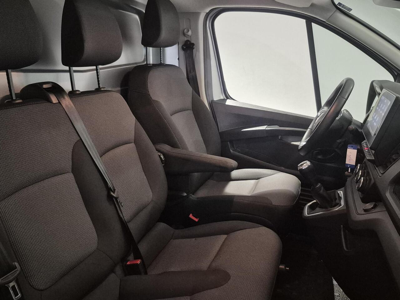 Renault TRAFIC 2.0 dCi 130 T30 L2H1 Work Edition | Laadruimte betimmering | Navigatie | 2 Schuifdeuren