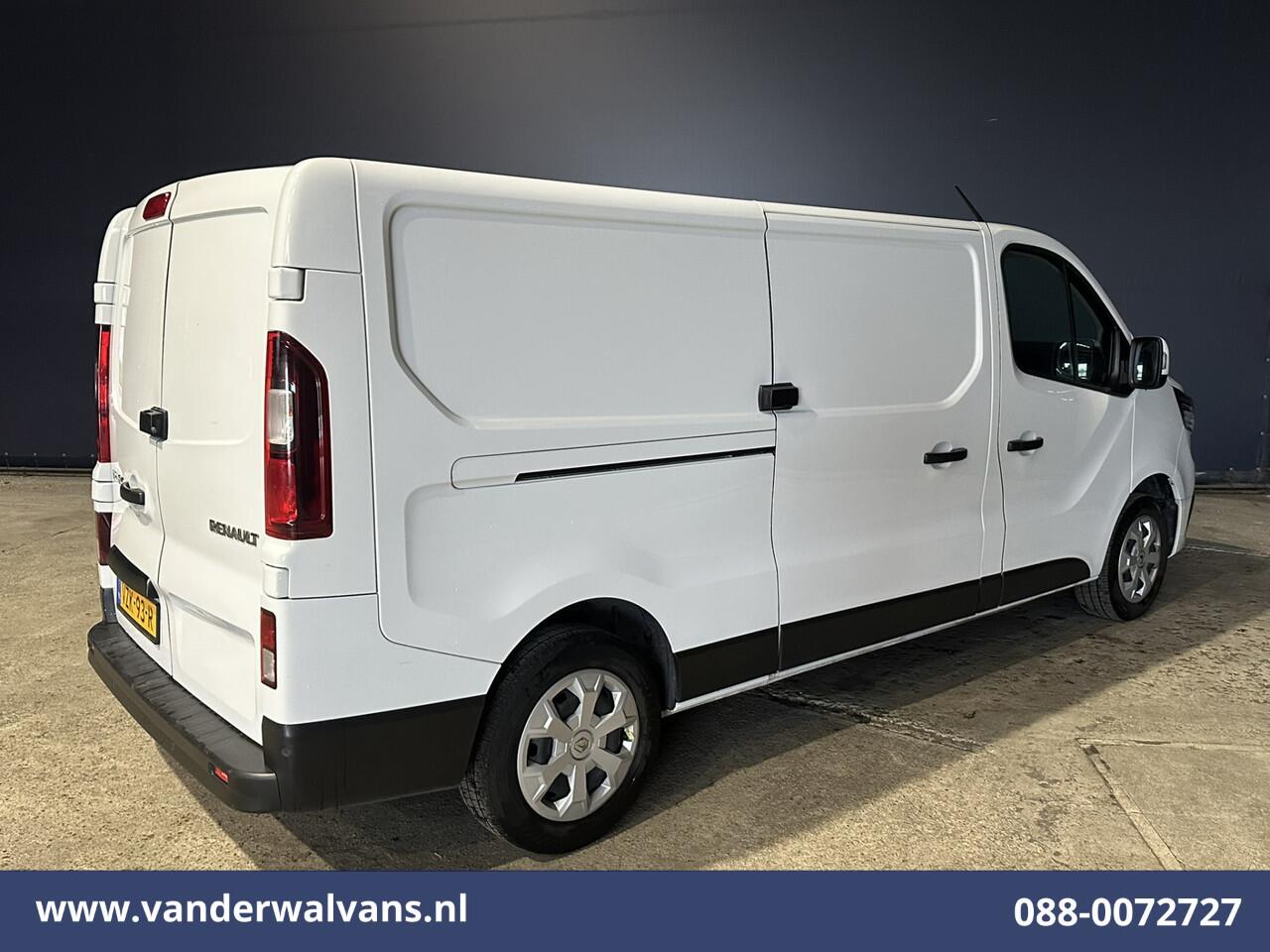 Renault TRAFIC 2.0 dCi 131pk L2H1 Euro6 Airco | Navigatie | LED | Cruisecontrol | Parkeersensoren Bijrijdersbank, 2500kg trekvermogen
