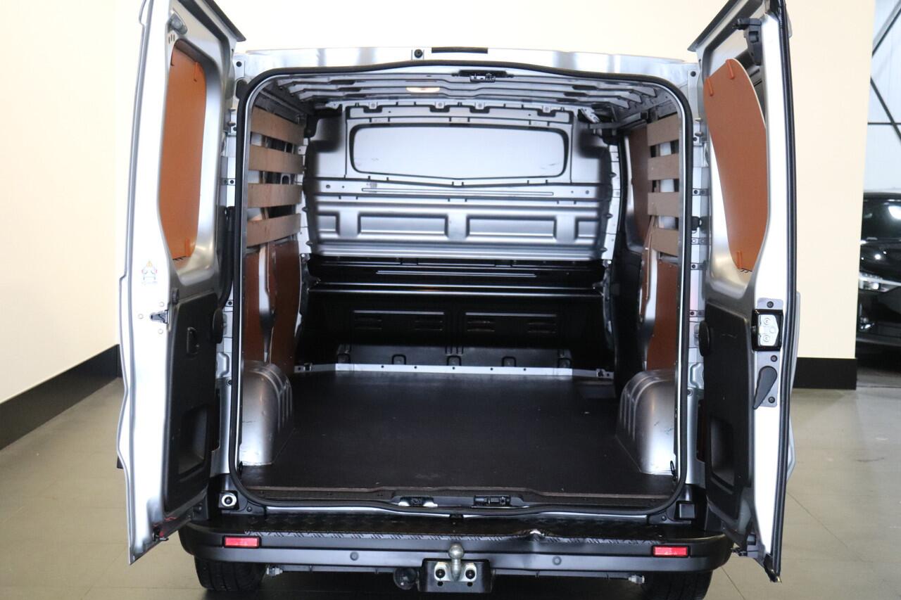 Renault TRAFIC 2.0 dCi 110PK L2 EURO 6 - Airco - Cruise - Trekhaak - ¤21.950- Excl.