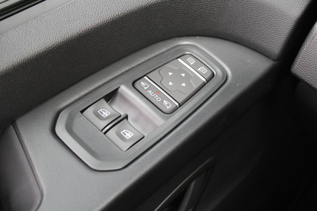 Renault TRAFIC 2.0 Blue dCi 130pk T30 L2H1 Advance - 2x Schuifdeur - Achteruitrijcamera - Carplay - Android - Allseason - Trekhaak - Rijklaar