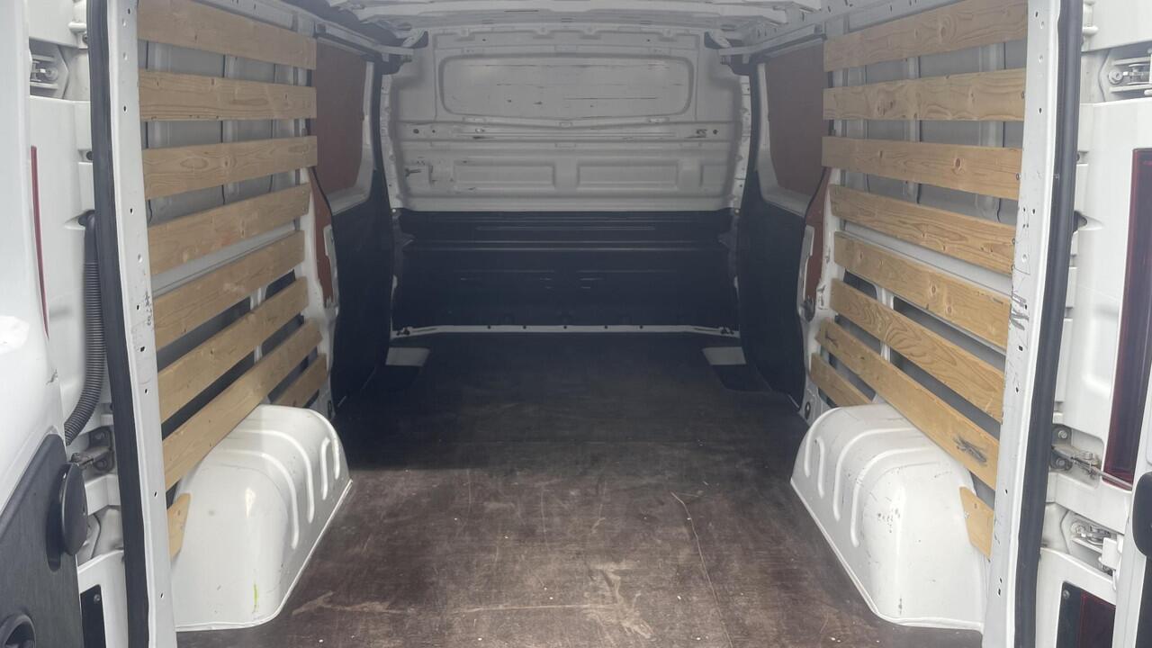 Renault TRAFIC 2.0 dCi 130 T30 L2H1 Work Edition | Trekhaak | Navigatie