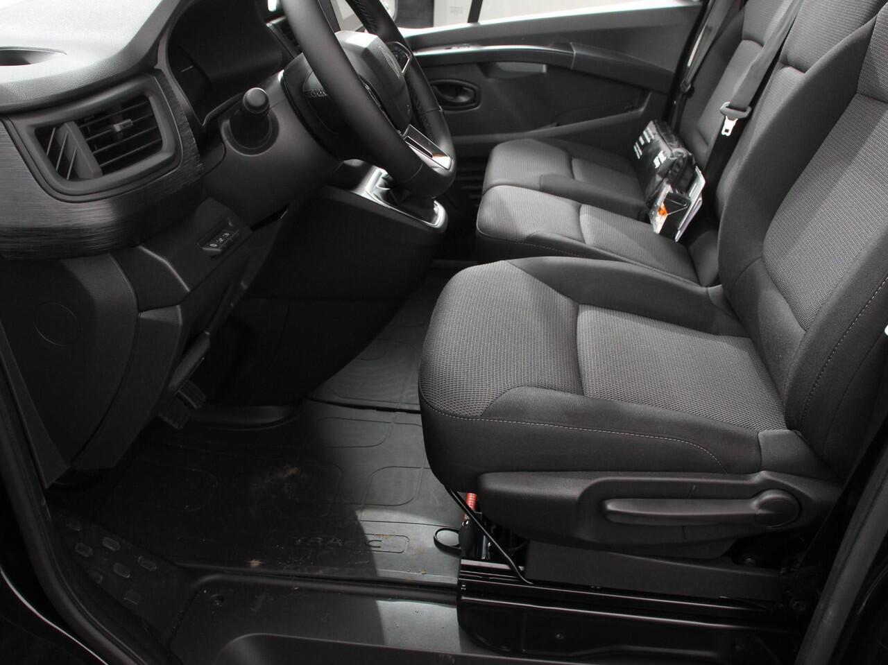 Renault TRAFIC 2.0 T30 L2H1 Advance Navigatie Airco Lichtmetalen velgen Betimmering Trekhaak Camera Parkeersensoren