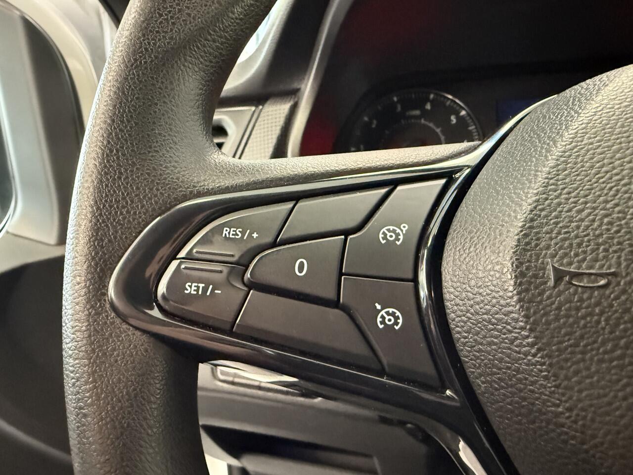 Renault TRAFIC 2.0 dCi 110 T29 L1H1 Comfort 3-Persoons Airco CruiseControl Navigatie