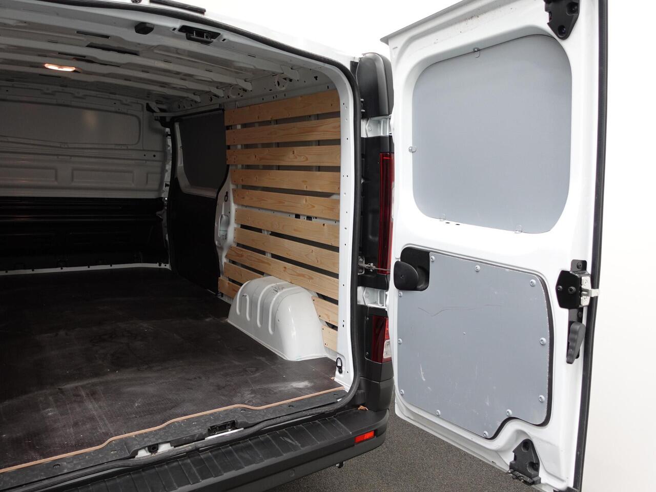 Renault TRAFIC 2.0 Blue dCi 150PK T30 L2H1 Advance BPM VRIJ! Airco Bluetooth Camera Cruise Parkeersensoren Trekhaak