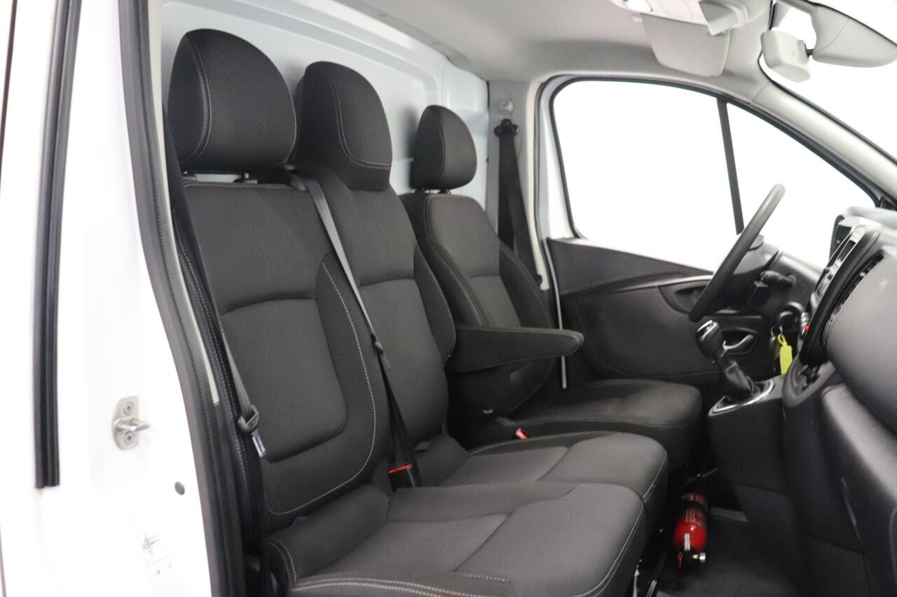 Renault TRAFIC 2.0 dCi 120PK - EURO 6 - Airco - Camera - ¤ 11.950,- Excl.