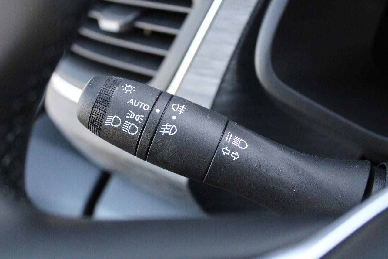 Renault TRAFIC 2.0 Blue dCi 170pk T29 L2H1 Extra DC - 2x Schuifdeur - Carplay - LED - Blind Spot - Navigatie - Camera - Trekhaak - Stoelverwarming - Rijklaar