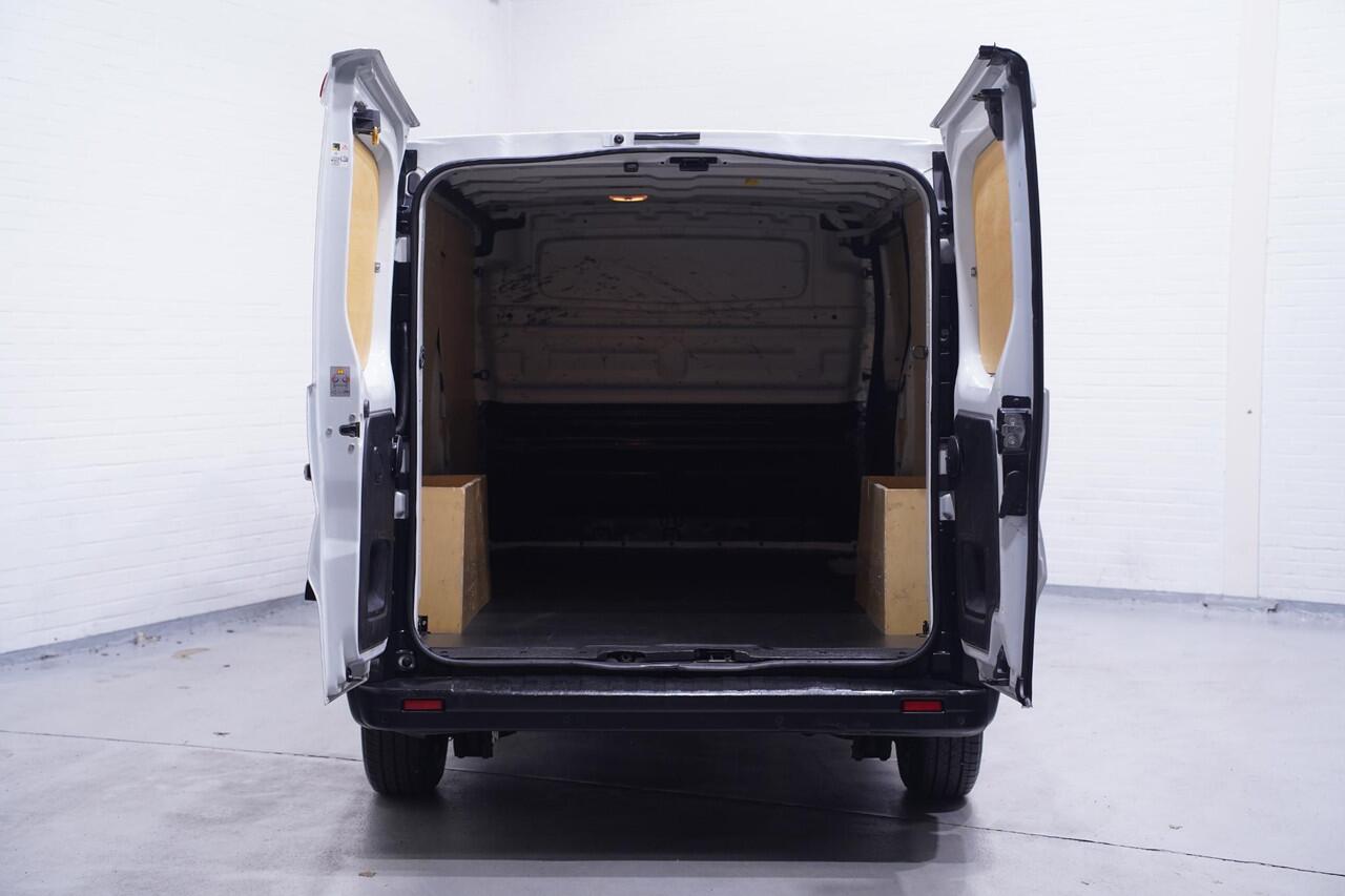 Renault TRAFIC 2.0 dCi 120 pk L2H1 Airco, LED Koplampen Laadruimte Pakket, PDC achter, 3-Zits