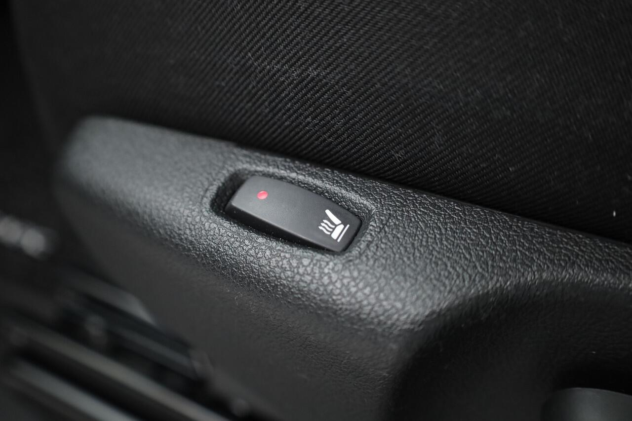 Renault TRAFIC 2.0 Blue-170pk-Automaat L2H1 Extra | Dubb.Cab. | 6 pers. | BLACK EDITION | Camera | Cruise | Navi | Voorraad | BPM Vrij