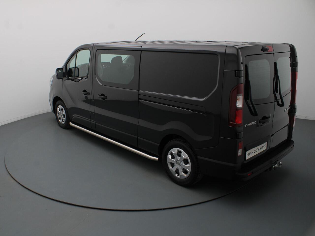 Renault TRAFIC 2.0 dCi 150pk T29 L2H1 DC Work Edition Automaat Camera | Cruise | Navi | Parkeersens. v+a | Trekhaak