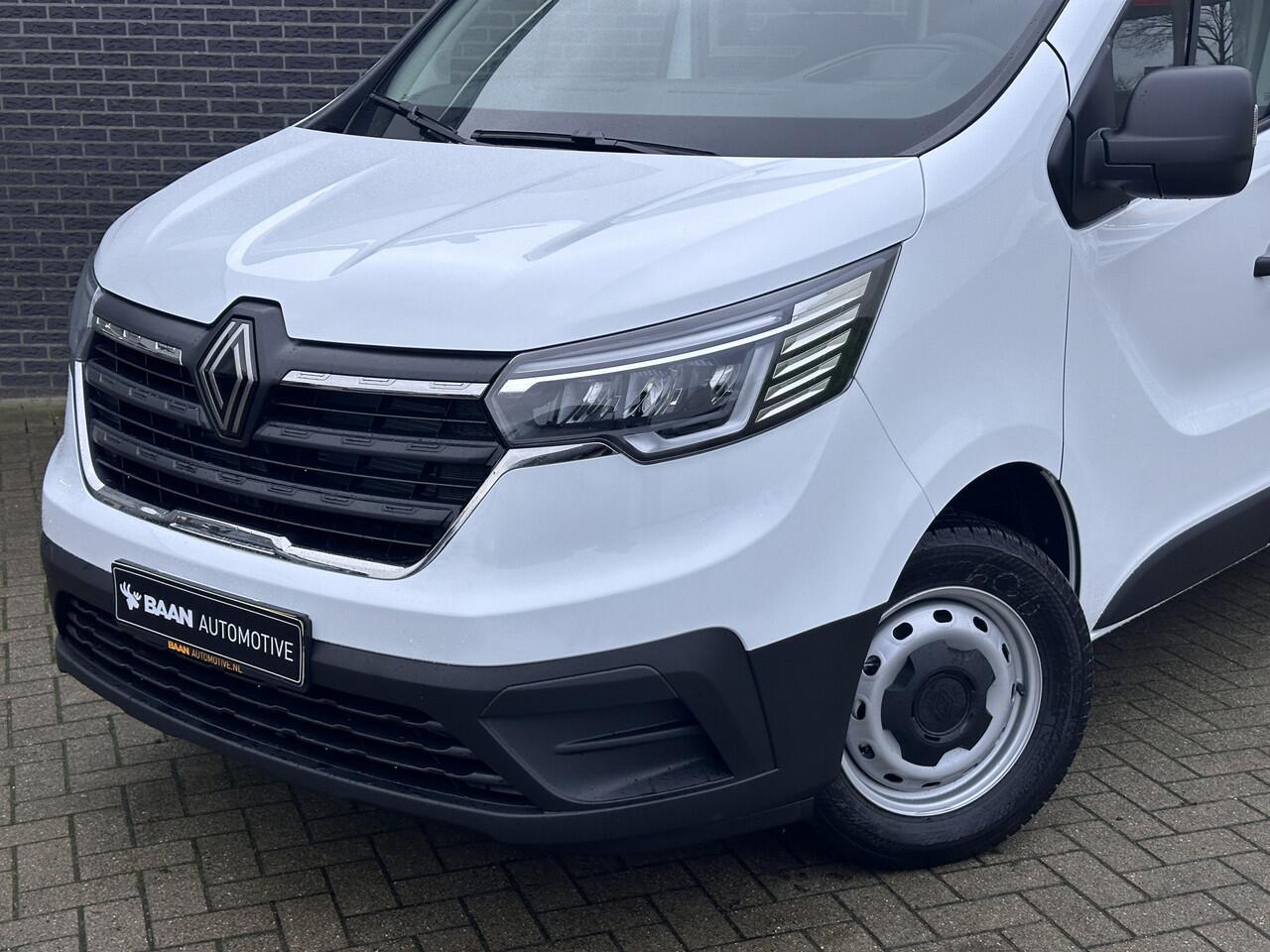 Renault TRAFIC 2.0 Blue dCi 130 T29 L2H1 Advance DC | Houten vloer | Zijwandbekleding laadruimte | Trekhaak | All-season