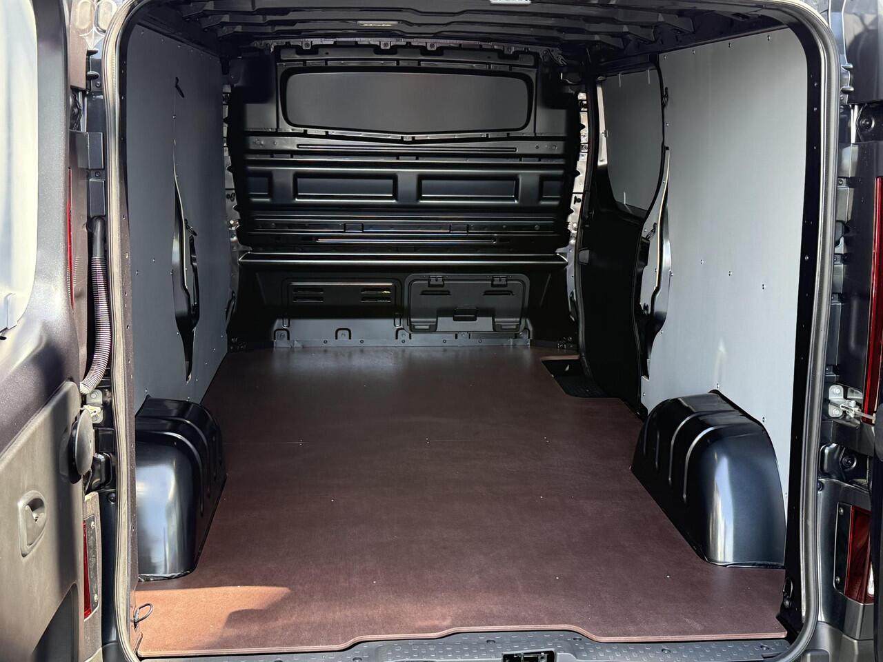 Renault TRAFIC E-Tech T29 L2H1 Advance 52 kWh (SNEL LADEN) Trekhaak | Camera | Navigatie