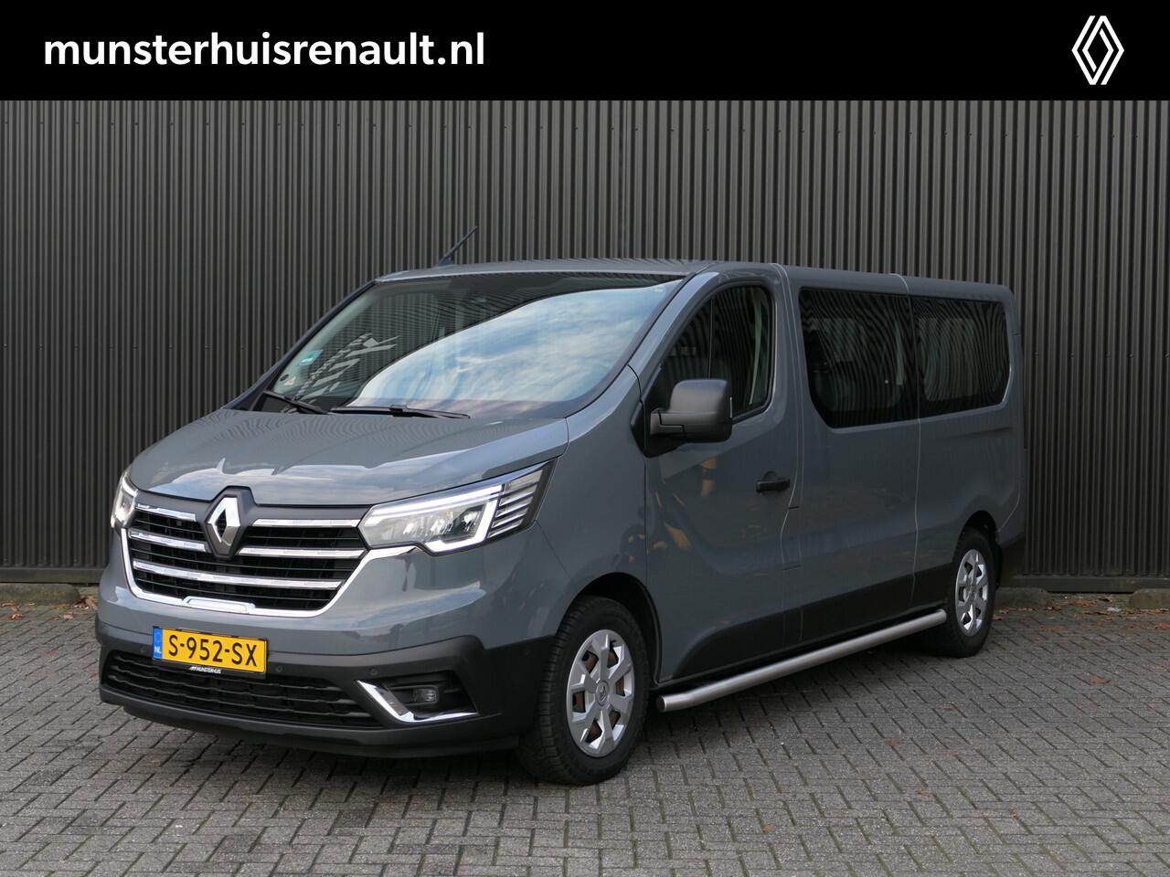 renault-trafic-passenger-9-persoons