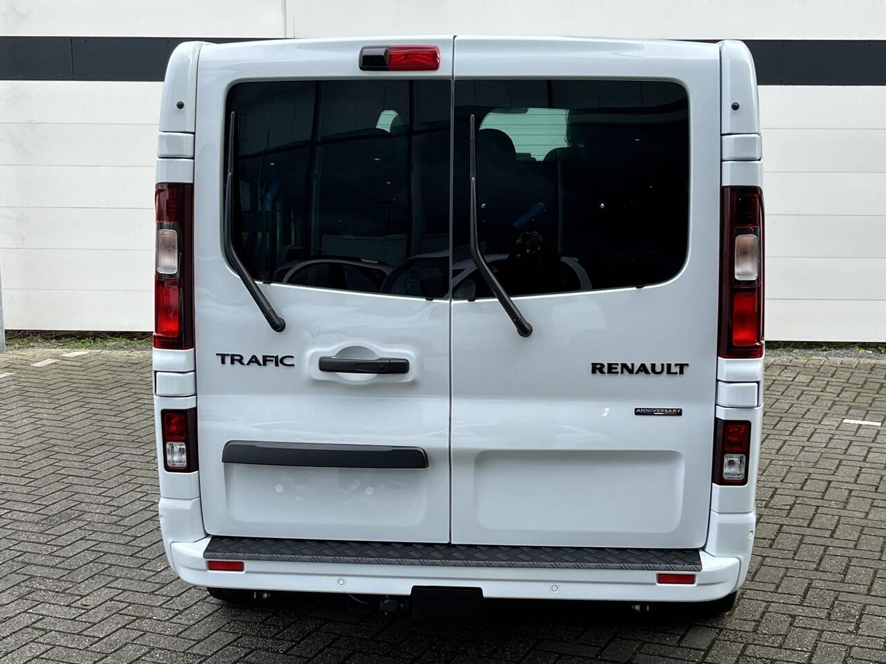 Renault TRAFIC 2.0 Blue dCi 170 DC T30 L2H1 Extra | BPM vrij | Direct leverbaar | Navigatie | Camera