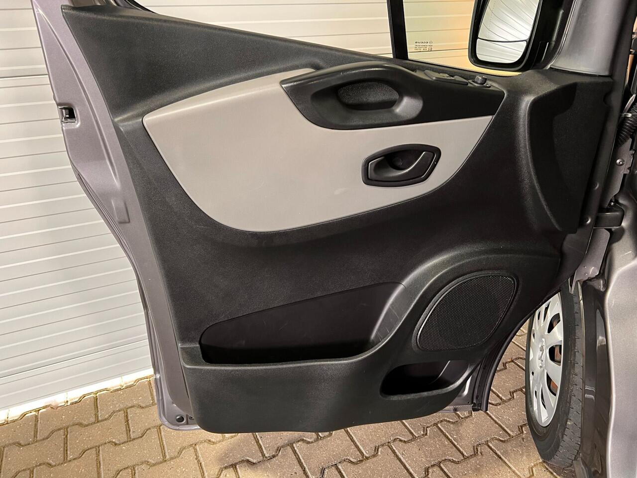 Renault TRAFIC 1.6 dCi T29 L2H1 nette bus Dubbele schuifdeur VVB366 BPM vrij! Benut nu nog uw voordeel!