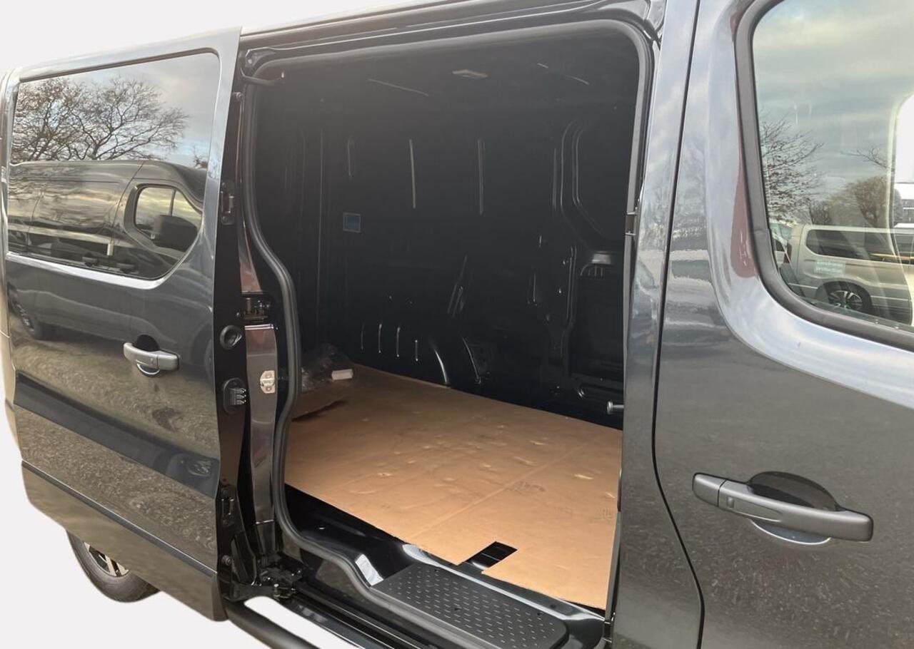 Renault TRAFIC 2.0 Blue dC1 150 EDC T30 L2H1 Extra - 125th Anniversary - Alarm / Trekhaak / Reservewiel