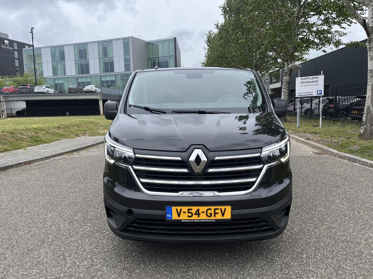 Renault TRAFIC E-Tech T29 L2H1 Advance 52 kWh Renault Trafic E-Tech T29 L2H1 52 kWh ANDROID AUTO / APPLE CARPLAY / AIRCO / NAVIGATIE / PARKEERSENSOREN+CAMERA.